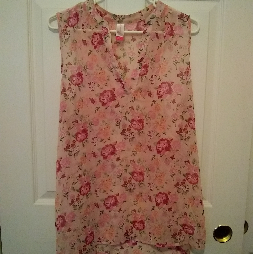 No boundaries women's sheer sleeveless top